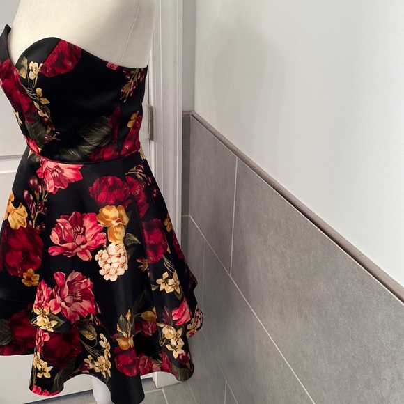 Blondie Nites by Stacy Sklar Black Floral Mini Dress - Picture 4 of 10